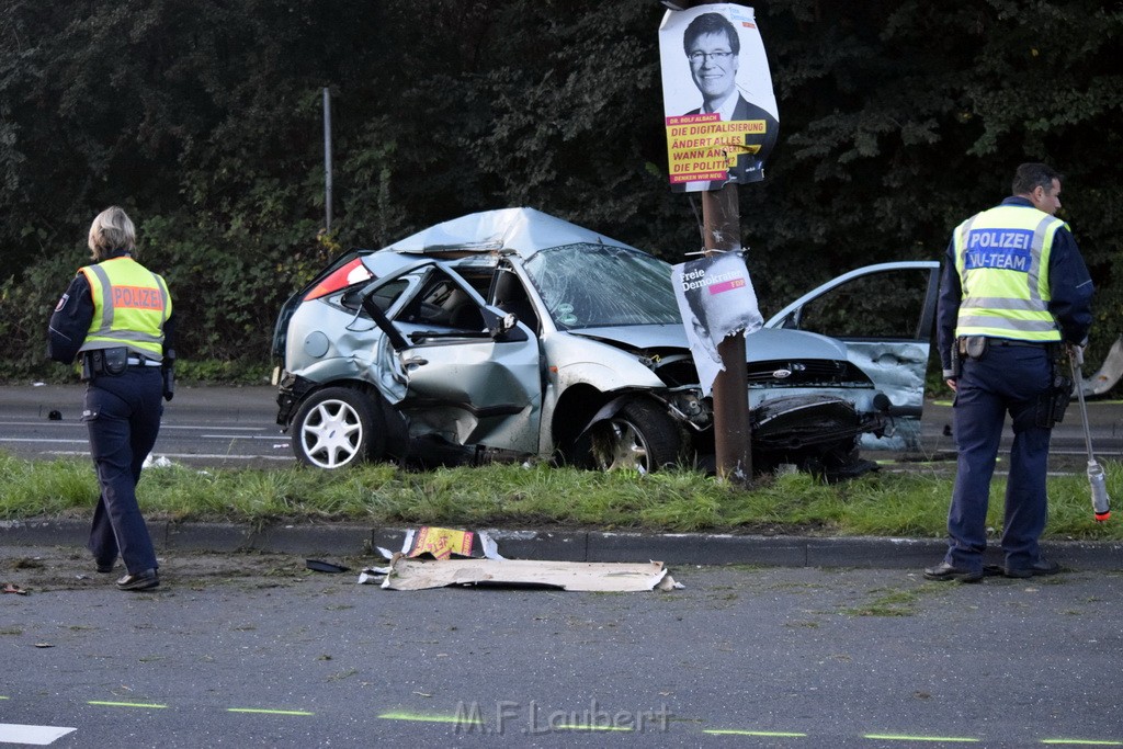 Schwerer VU Koeln Dellbrueck Bergisch Gladbacherstr Herler Ring P083.JPG - Miklos Laubert